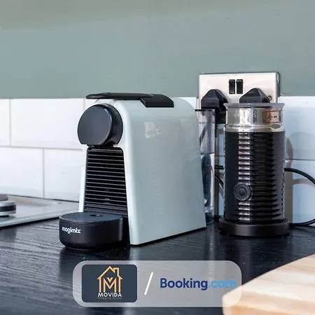 Stylish Two Bed Town Centre By Movida Group Short Lets & Serviced With Parking * Χαρογκέιτ