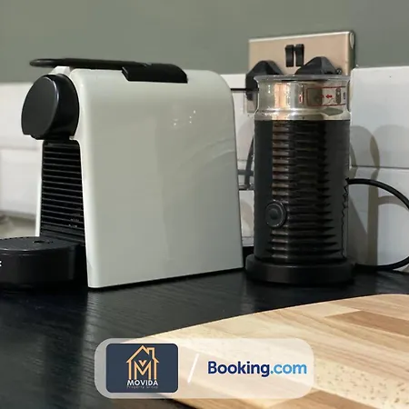 Stylish Two Bed Town Centre By Movida Group Short Lets & Serviced With Parking