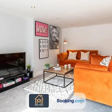 Appartamento Stylish Two Bed Town Centre By Movida Group Short Lets & Serviced With Parking