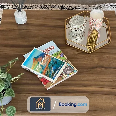 Stylish Two Bed Town Centre By Movida Group Short Lets & Serviced With Parking Harrogate