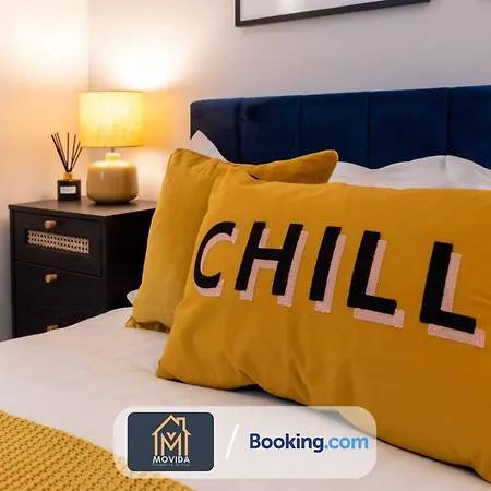 Appartamento Stylish Two Bed Town Centre By Movida Group Short Lets & Serviced With Parking *