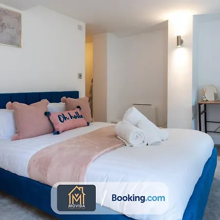 Stylish Two Bed Town Centre By Movida Group Short Lets & Serviced With Parking Harrogate